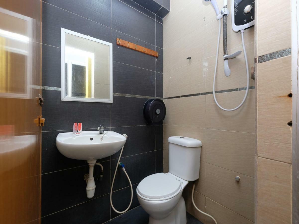 Oyo 1190 Nice Stay Hotel Raub Exterior foto